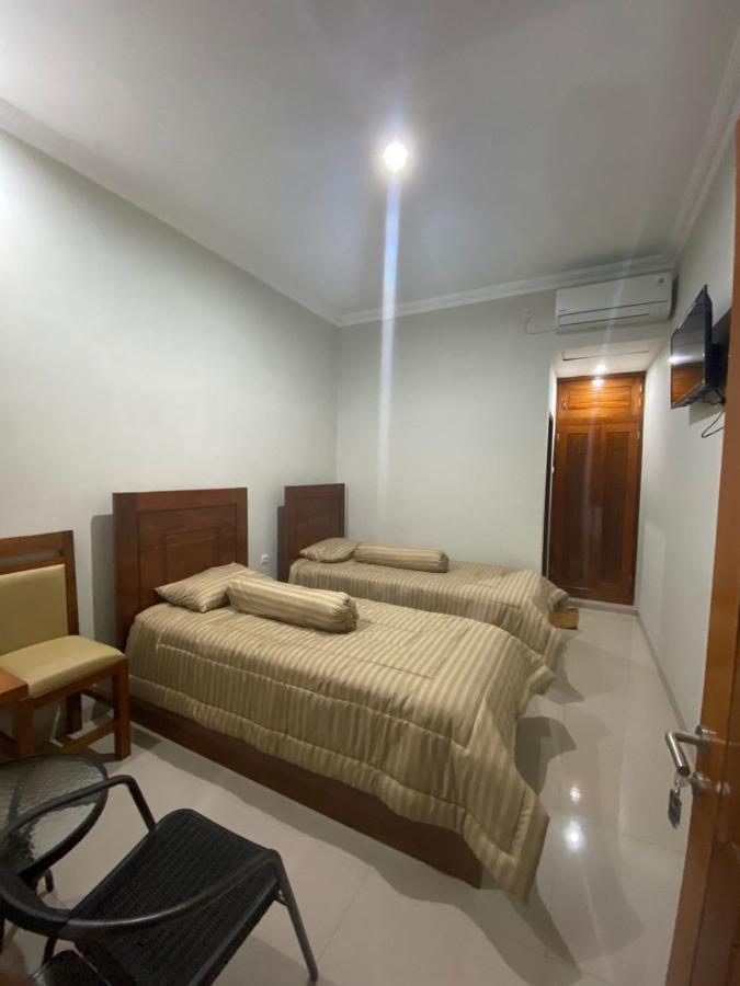Hotel Kaliu Pacitan Buitenkant foto