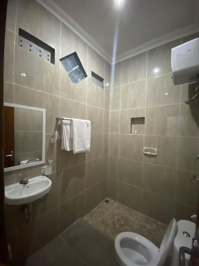 Hotel Kaliu Pacitan Buitenkant foto